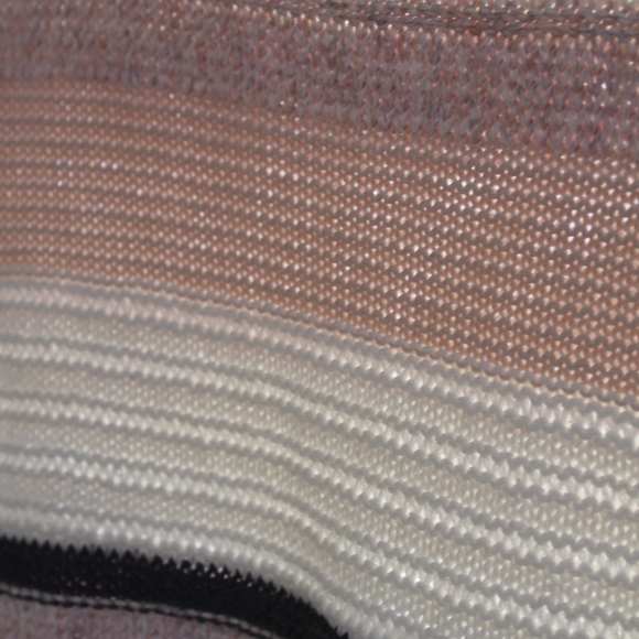 American Eagle Outfitters Sweater - Picture 7 of 8